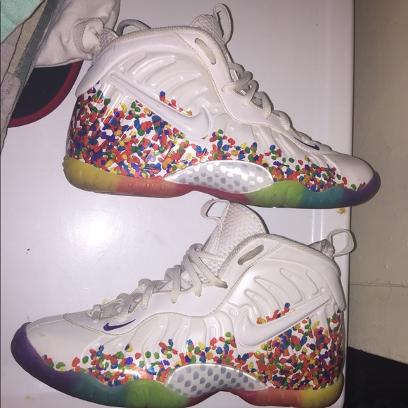 foamposites fruity pebbles mens